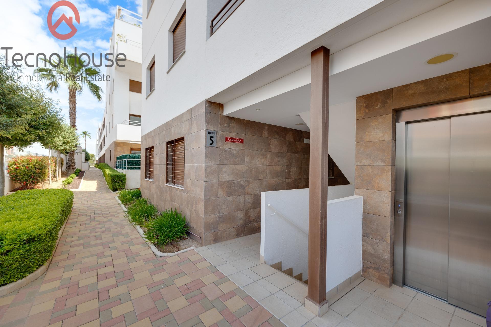 For sale - 2 Bedroom 1 Bathroom Apartment in Orihuela Costa - Lomas De Cabo Roig  - Alicante