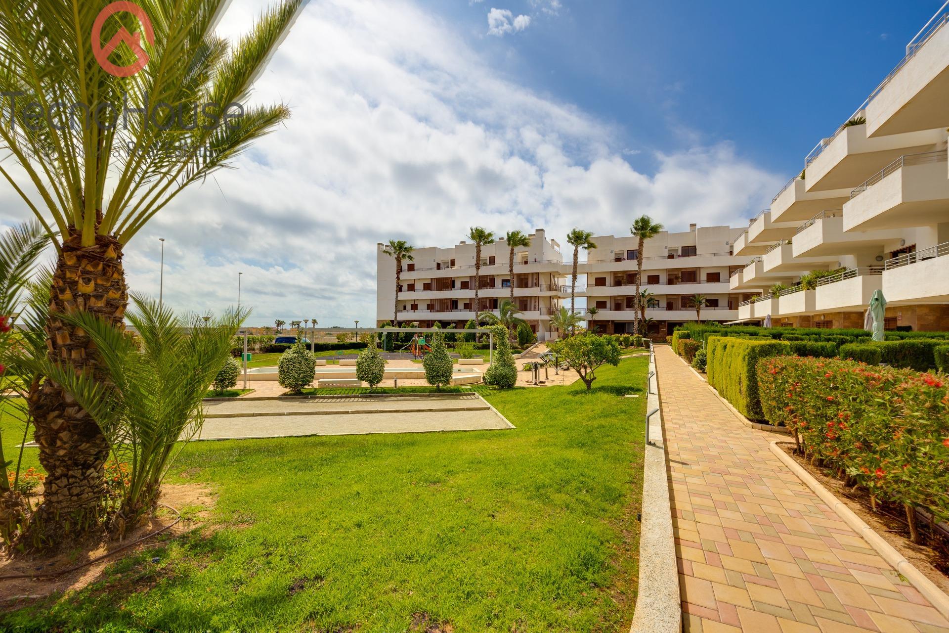 For sale - 2 Bedroom 1 Bathroom Apartment in Orihuela Costa - Lomas De Cabo Roig  - Alicante