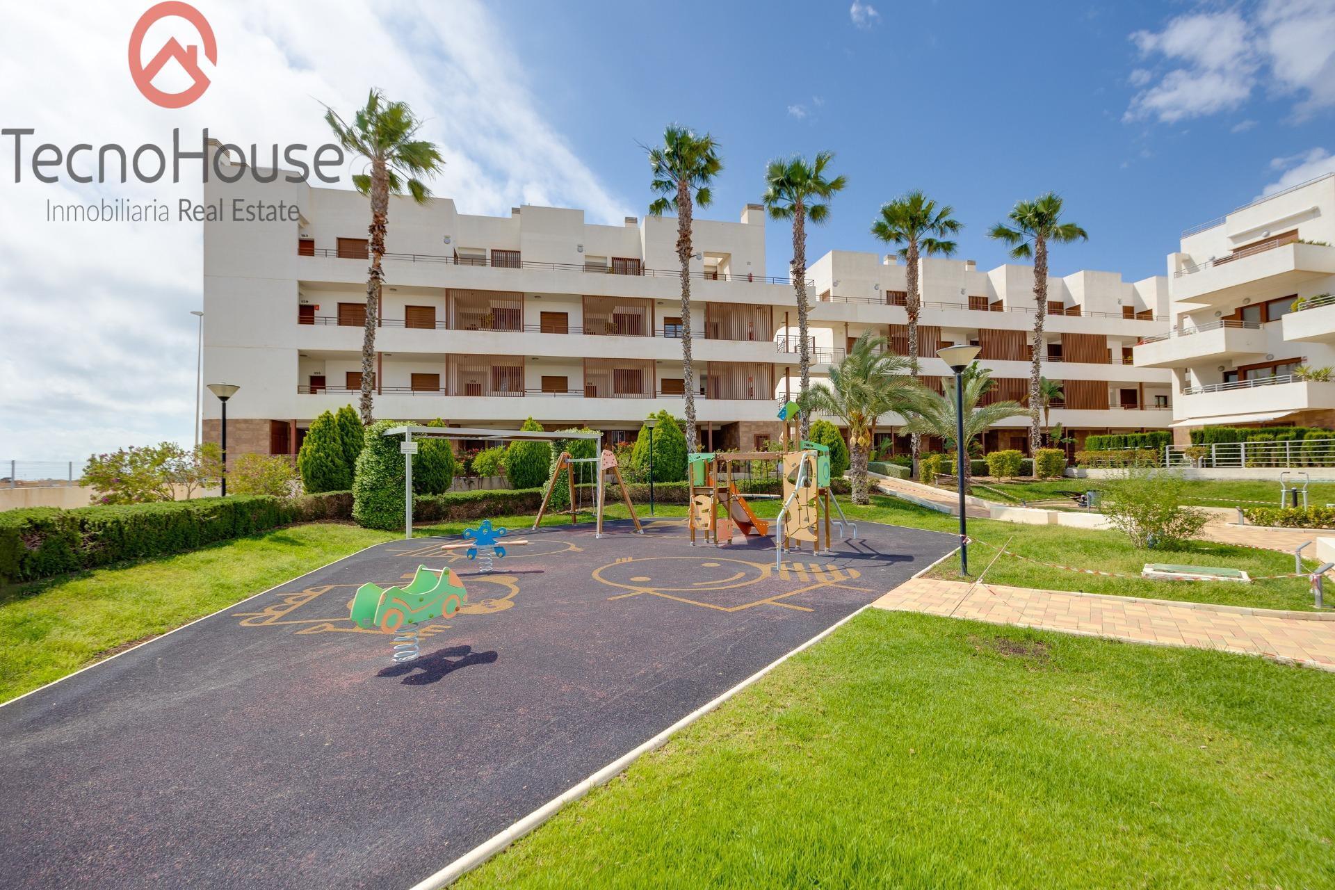 For sale - 2 Bedroom 1 Bathroom Apartment in Orihuela Costa - Lomas De Cabo Roig  - Alicante