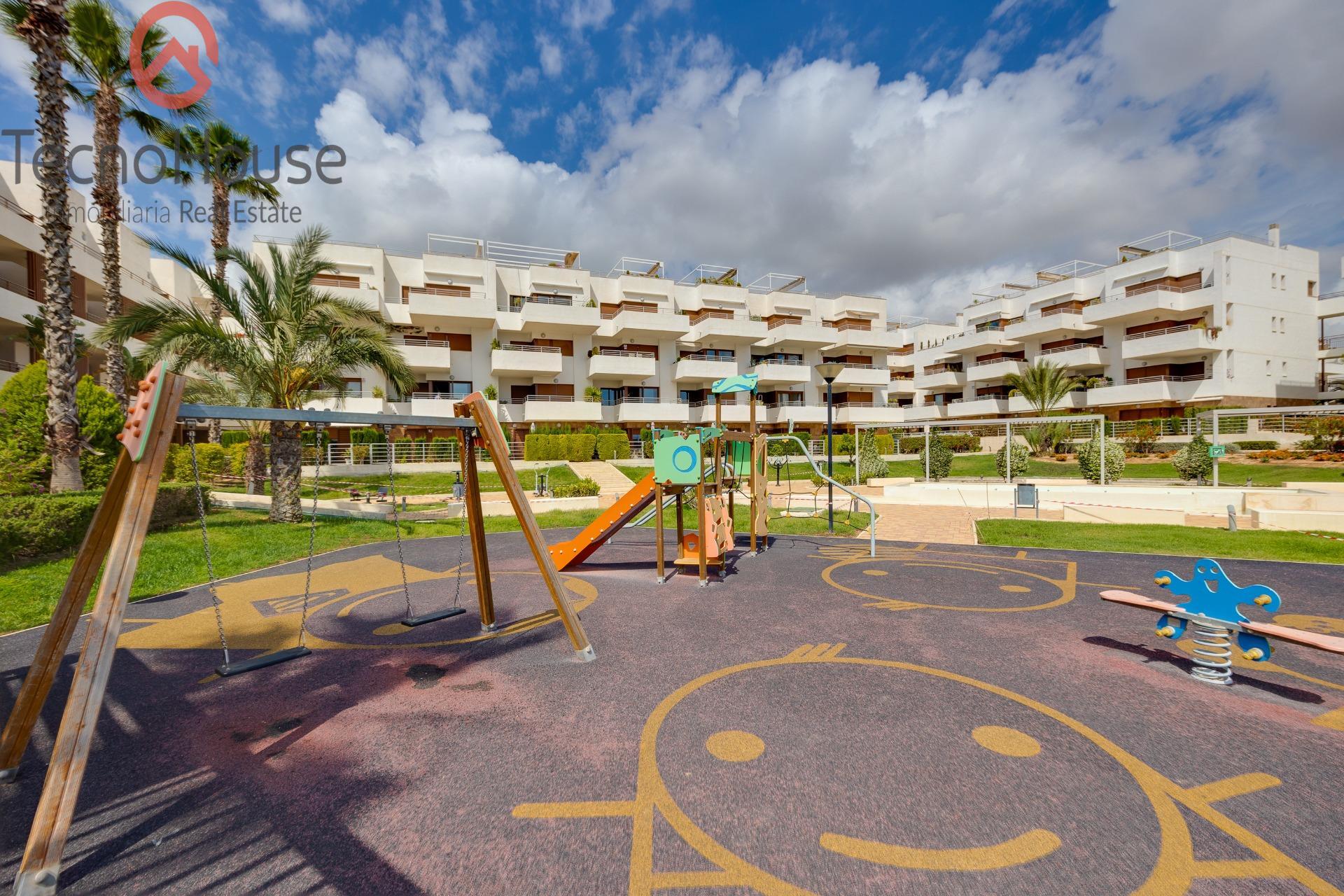For sale - 2 Bedroom 1 Bathroom Apartment in Orihuela Costa - Lomas De Cabo Roig  - Alicante
