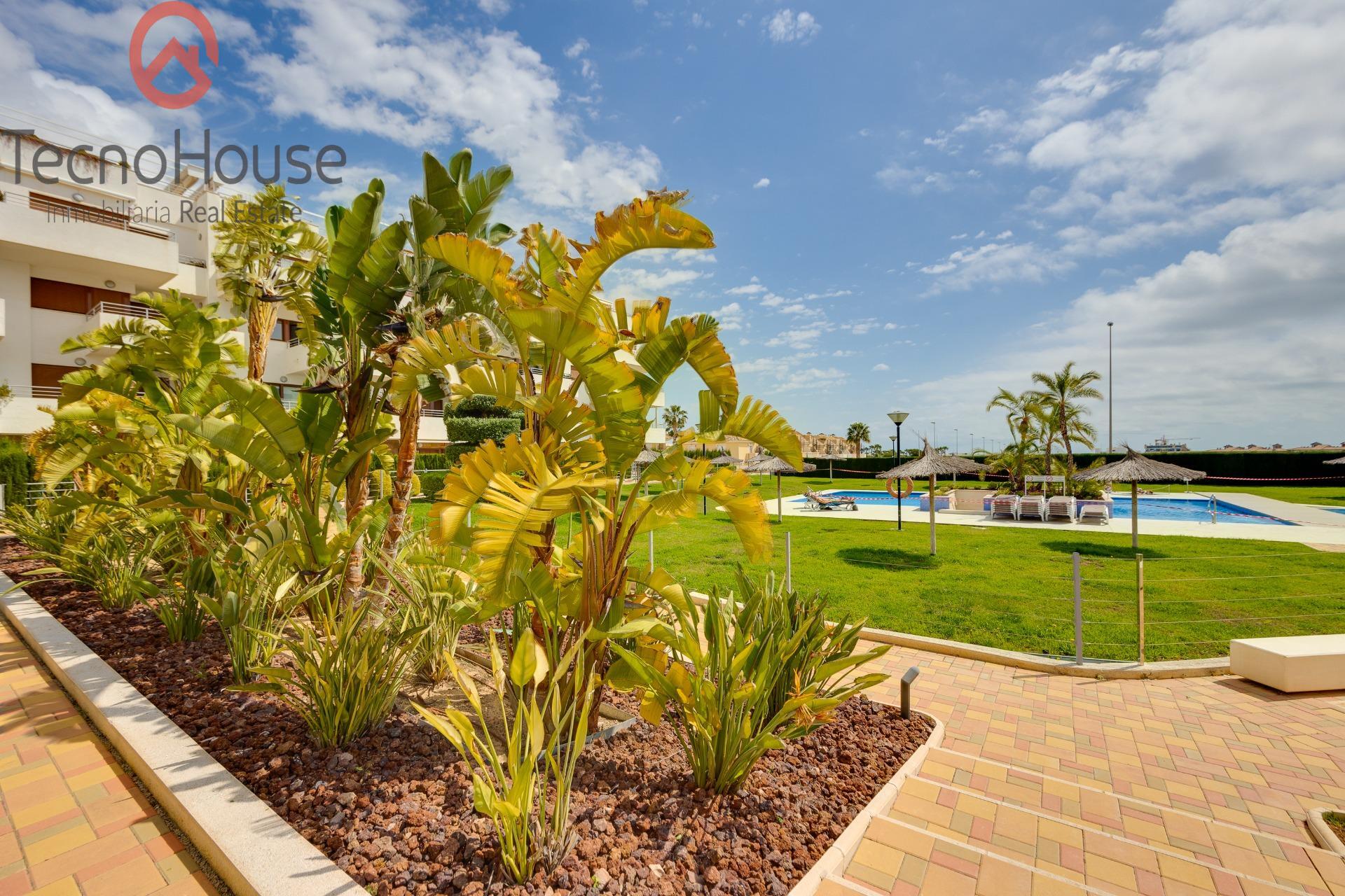 For sale - 2 Bedroom 1 Bathroom Apartment in Orihuela Costa - Lomas De Cabo Roig  - Alicante