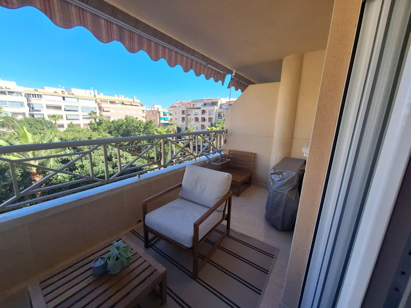 For sale - 2 Bedroom 1 Bathroom Apartment in Torrevieja - Playa Del Cura  - Alicante