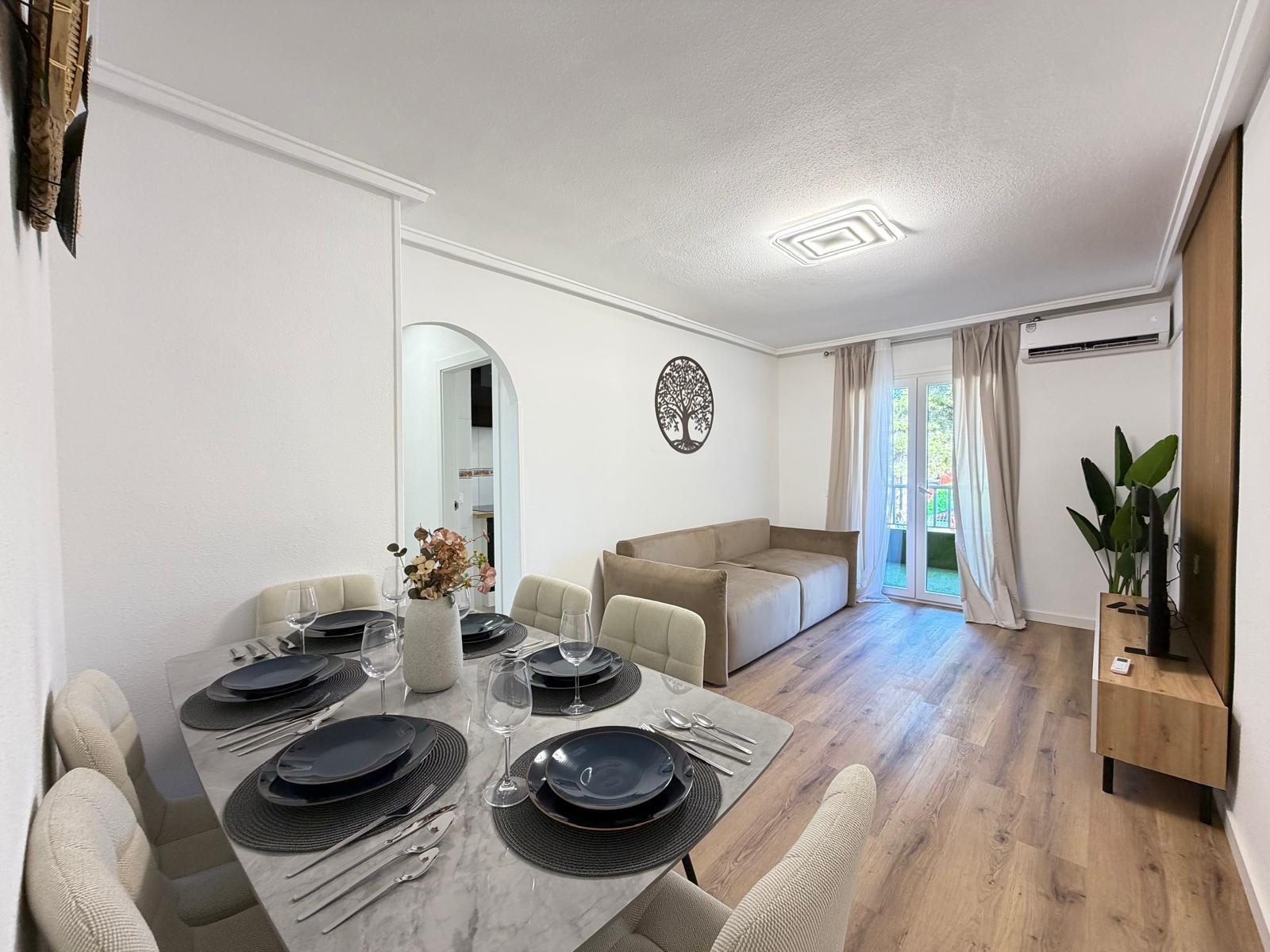 For sale - 3 Bedroom 2 Bathroom Apartment in Torrevieja - PARQUE DE LAS NACIONES  - Alicante