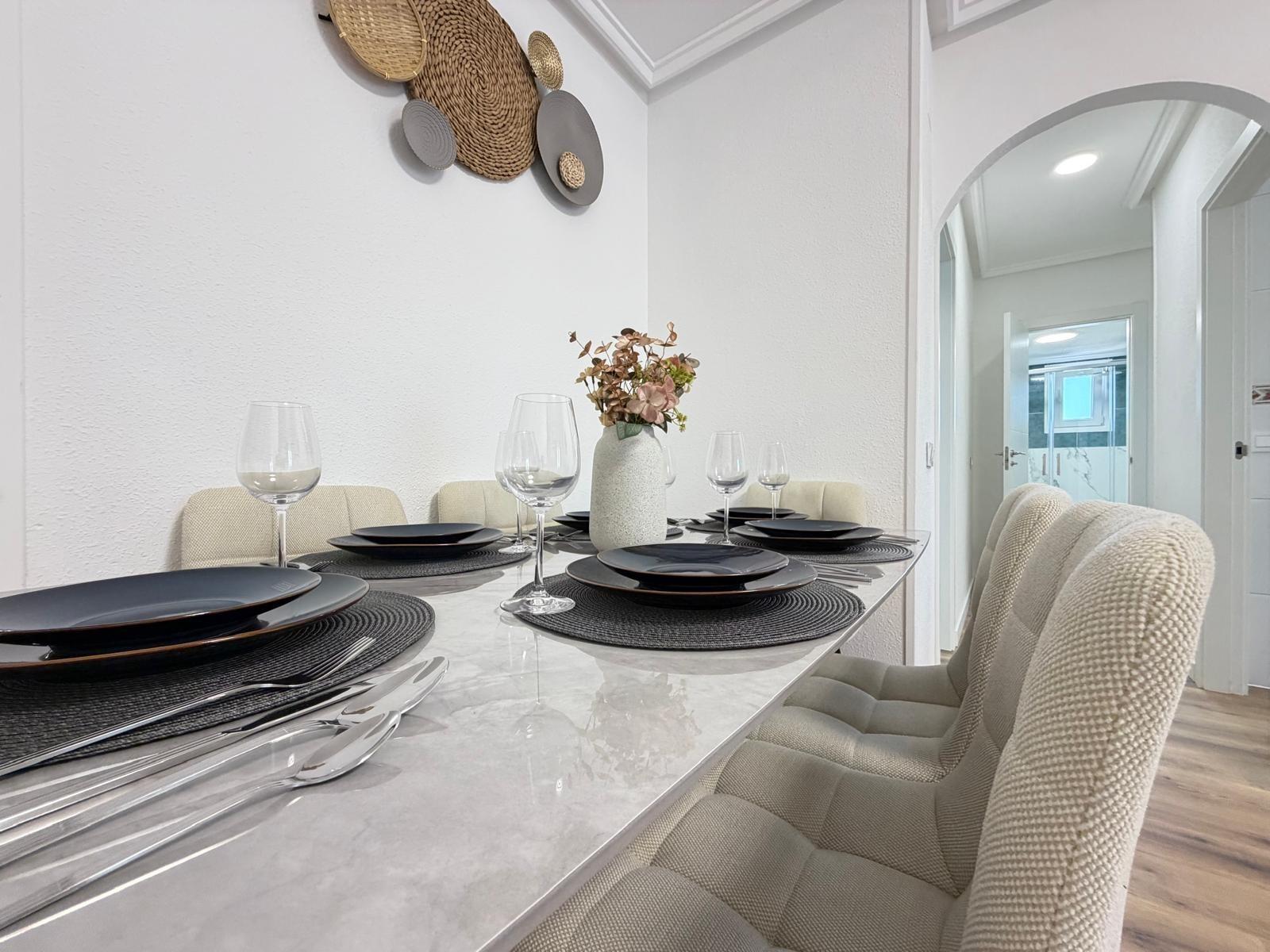 For sale - 3 Bedroom 2 Bathroom Apartment in Torrevieja - PARQUE DE LAS NACIONES  - Alicante