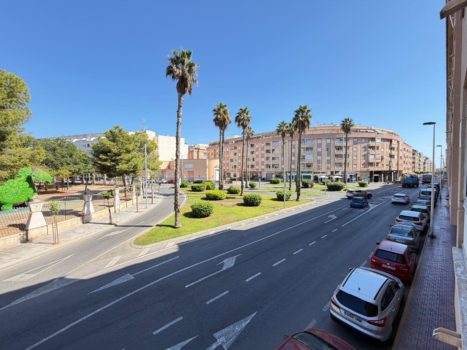 For sale - 3 Bedroom 2 Bathroom Apartment in Torrevieja - PARQUE DE LAS NACIONES  - Alicante