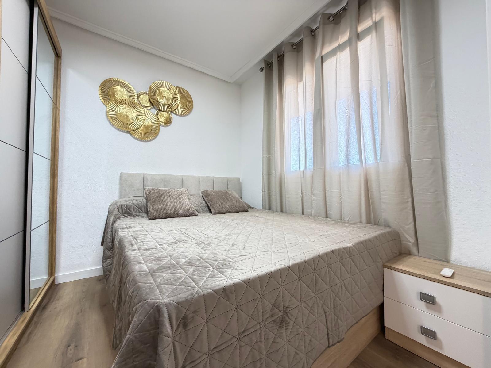 For sale - 3 Bedroom 2 Bathroom Apartment in Torrevieja - PARQUE DE LAS NACIONES  - Alicante
