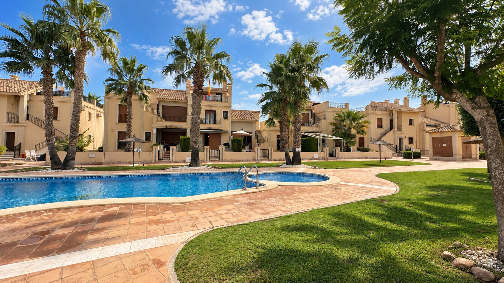 For sale - 2 Bedroom 2 Bathroom Town House in La Finca Golf Resort - Inland  - Alicante