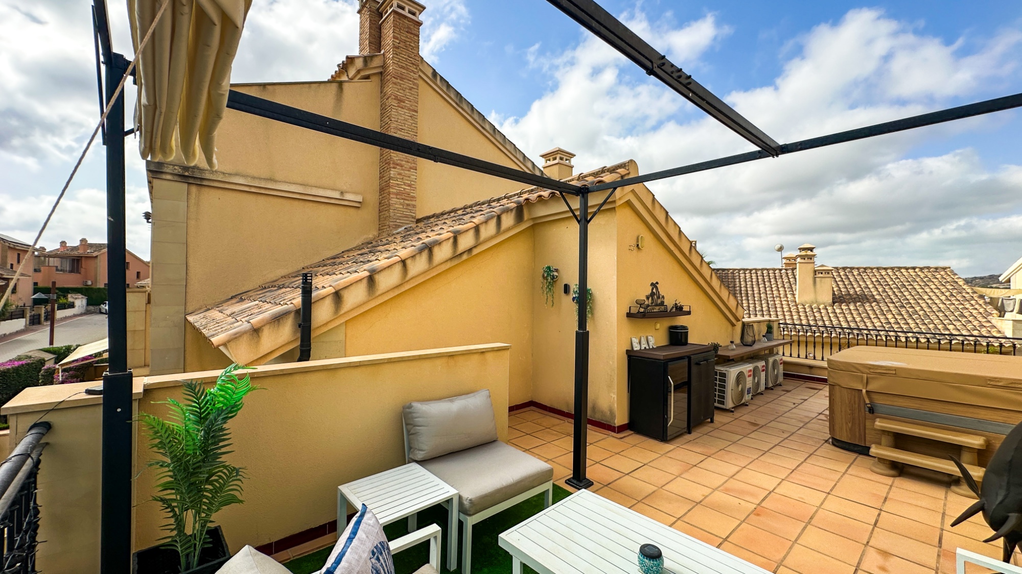 For sale - 2 Bedroom 2 Bathroom Town House in La Finca Golf Resort - Inland  - Alicante