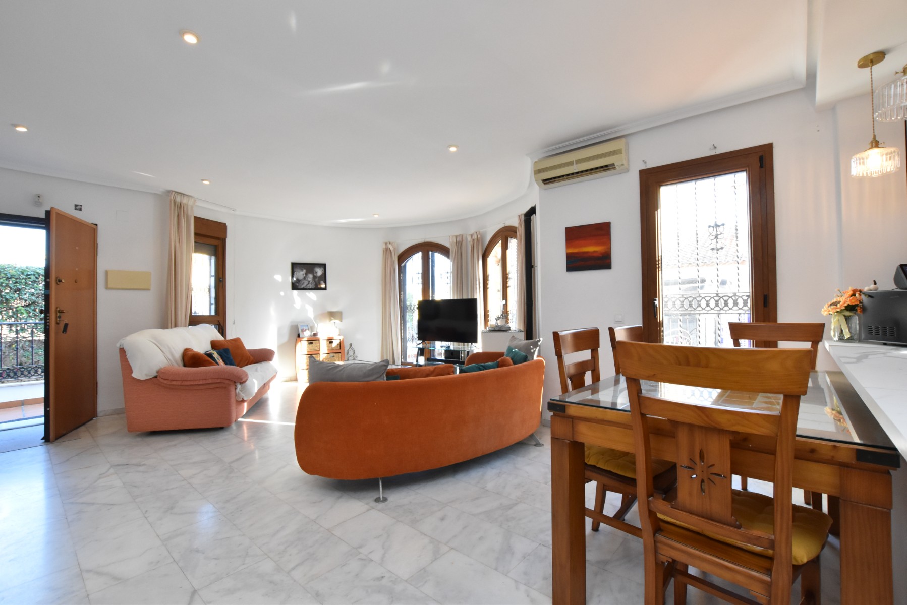 For sale - 3 Bedroom 2 Bathroom Villa in Algorfa - Inland  - Alicante