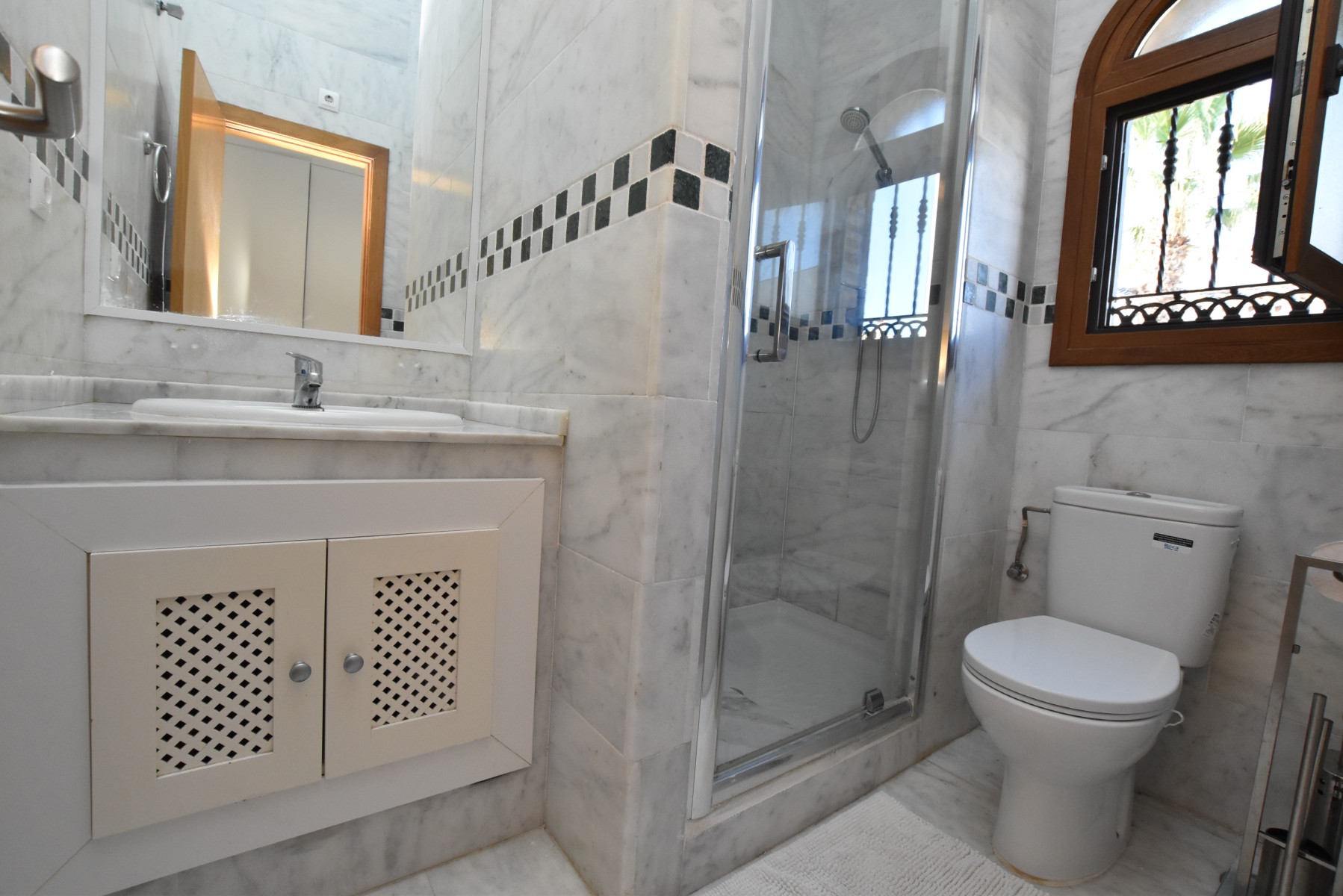 For sale - 3 Bedroom 2 Bathroom Villa in Algorfa - Inland  - Alicante