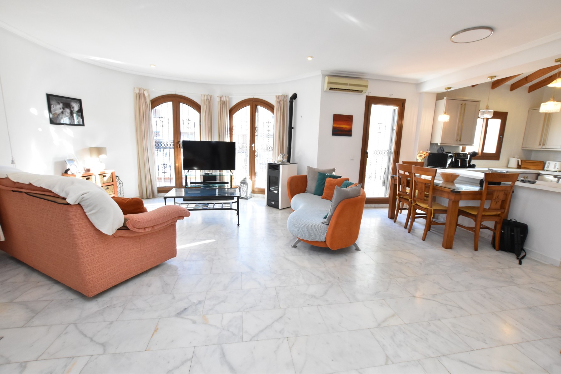 For sale - 3 Bedroom 2 Bathroom Villa in Algorfa - Inland  - Alicante
