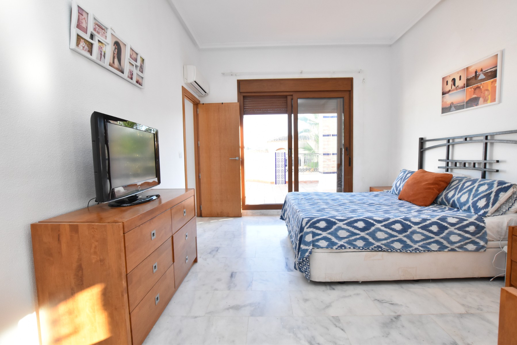 For sale - 3 Bedroom 2 Bathroom Villa in Algorfa - Inland  - Alicante