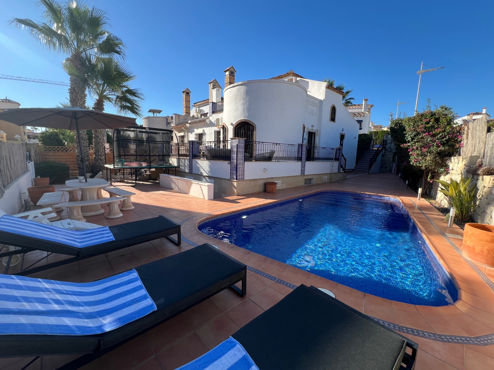 For sale - 3 Bedroom 2 Bathroom Villa in Algorfa - Inland  - Alicante