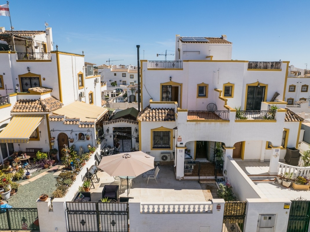 3 Bedroom 1 Bathroom Villa in Vistabella Golf Entre Naranjos