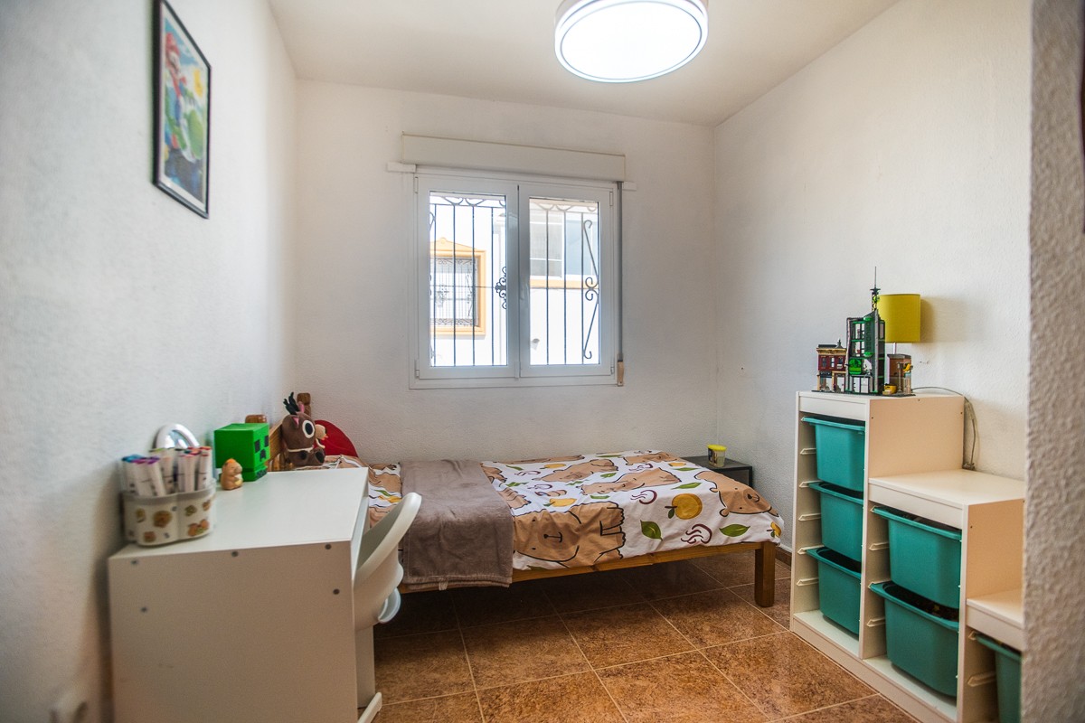 For sale - 3 Bedroom 1 Bathroom Villa in Vistabella Golf Entre Naranjos - Inland  - Alicante