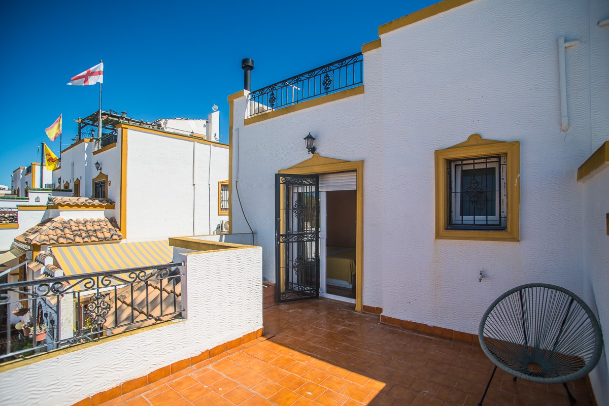 For sale - 3 Bedroom 1 Bathroom Villa in Vistabella Golf Entre Naranjos - Inland  - Alicante