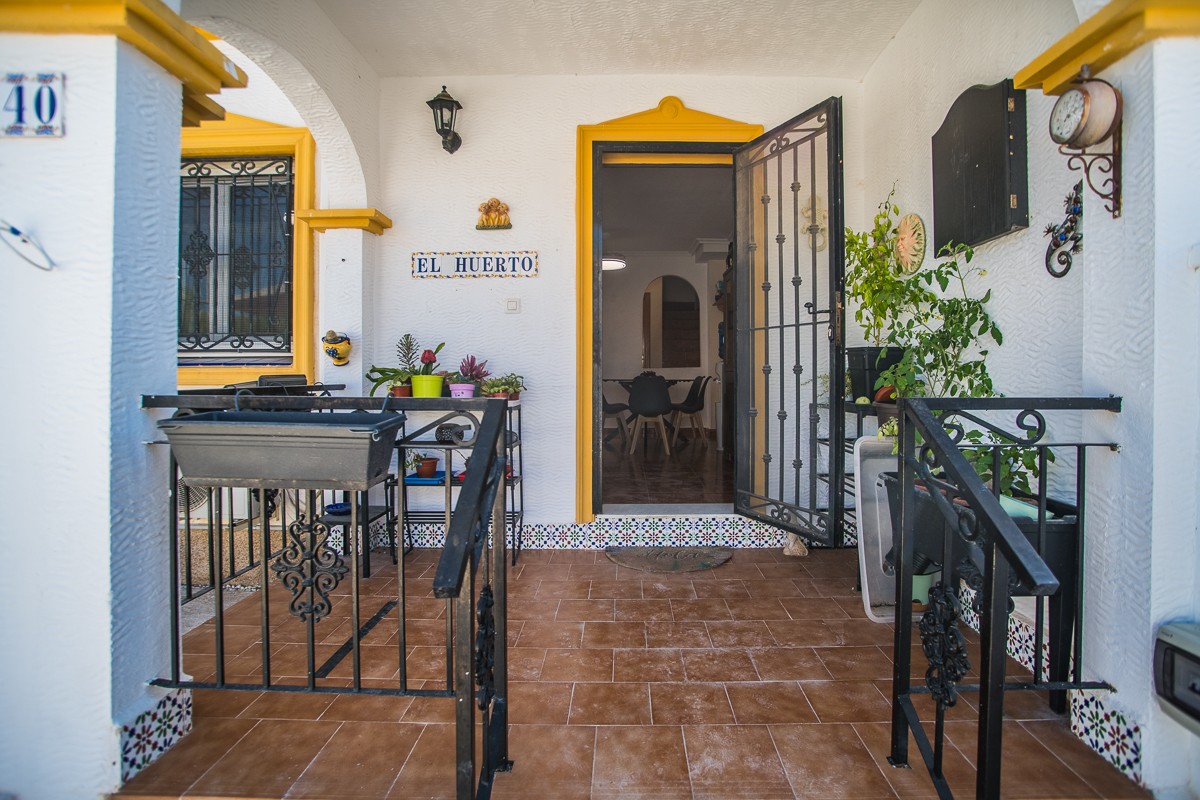 For sale - 3 Bedroom 1 Bathroom Villa in Vistabella Golf Entre Naranjos - Inland  - Alicante