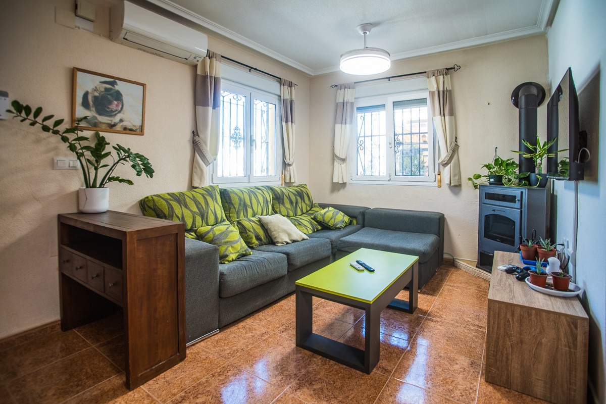 For sale - 3 Bedroom 1 Bathroom Villa in Vistabella Golf Entre Naranjos - Inland  - Alicante