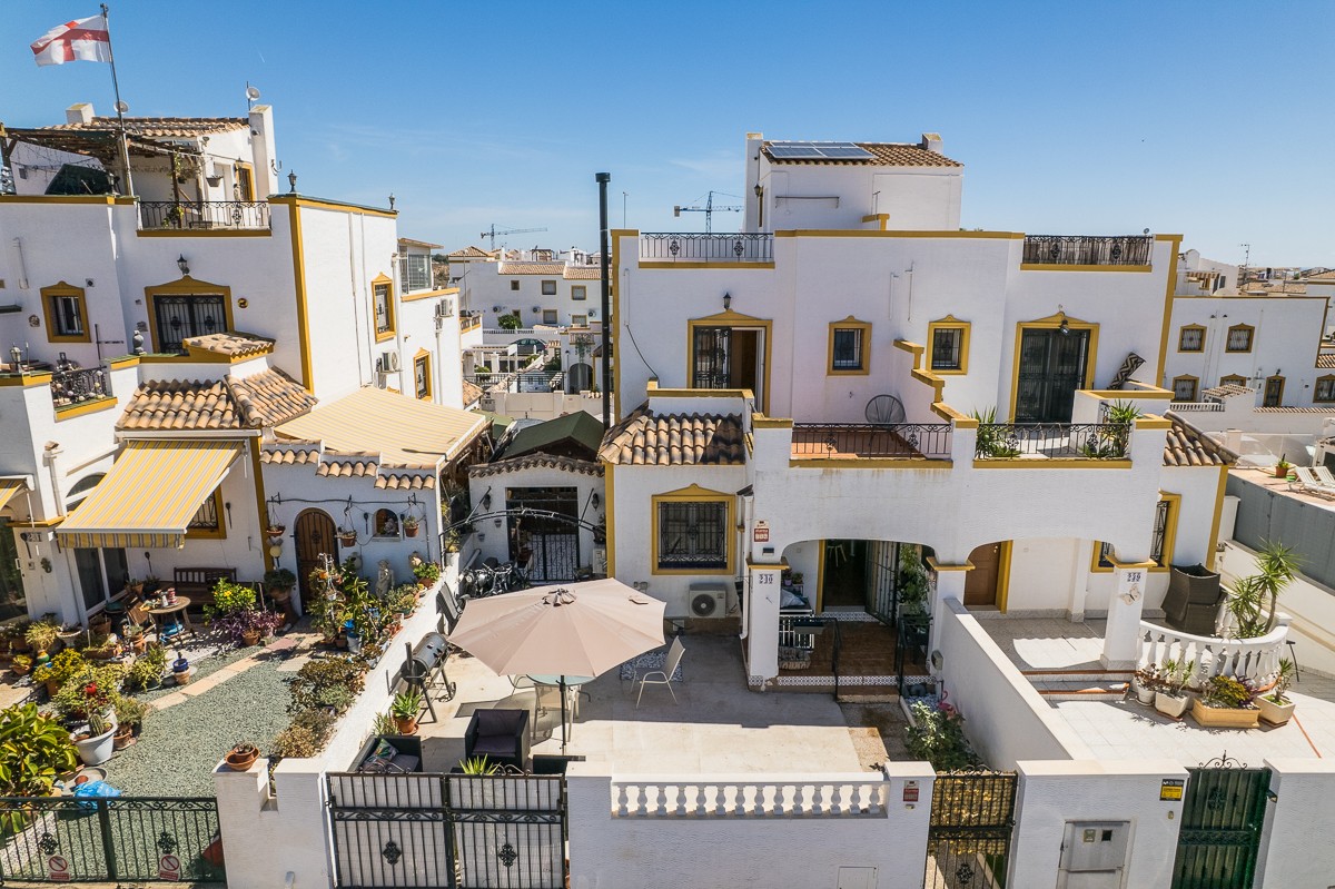 For sale - 3 Bedroom 1 Bathroom Villa in Vistabella Golf Entre Naranjos - Inland  - Alicante