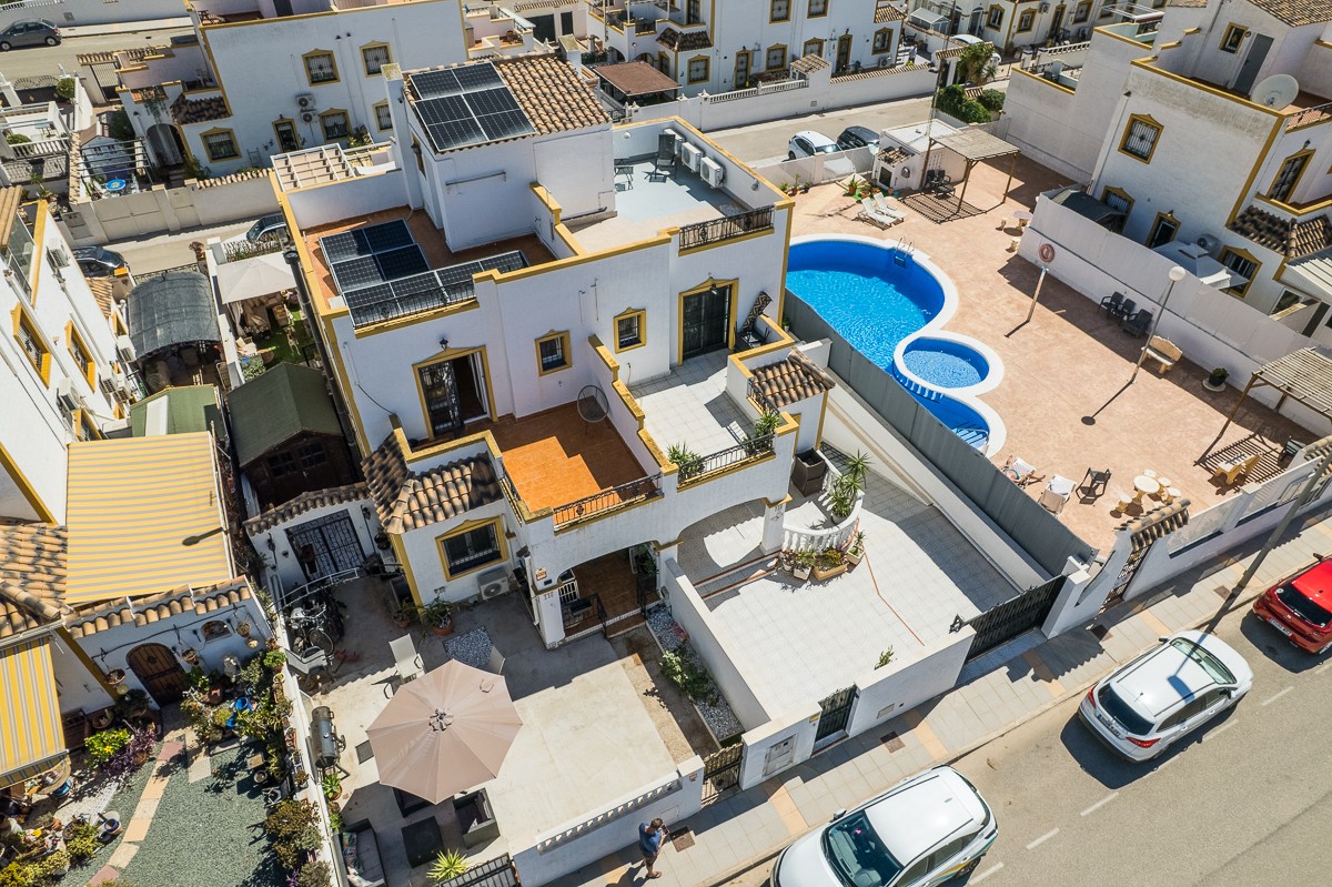 For sale - 3 Bedroom 1 Bathroom Villa in Vistabella Golf Entre Naranjos - Inland  - Alicante