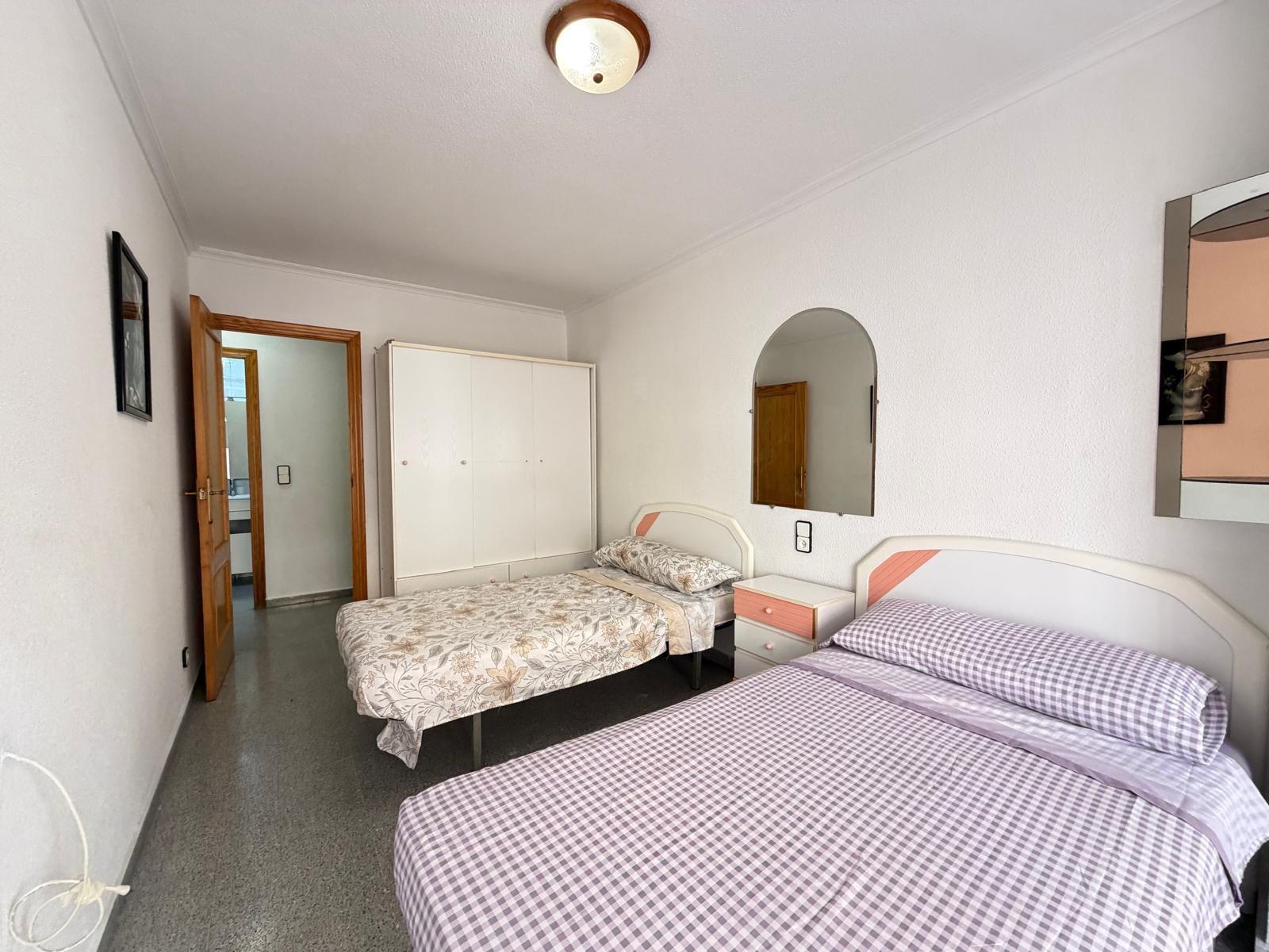 For sale - 2 Bedroom 1 Bathroom Apartment in Torrevieja - Playa Del Cura  - Alicante