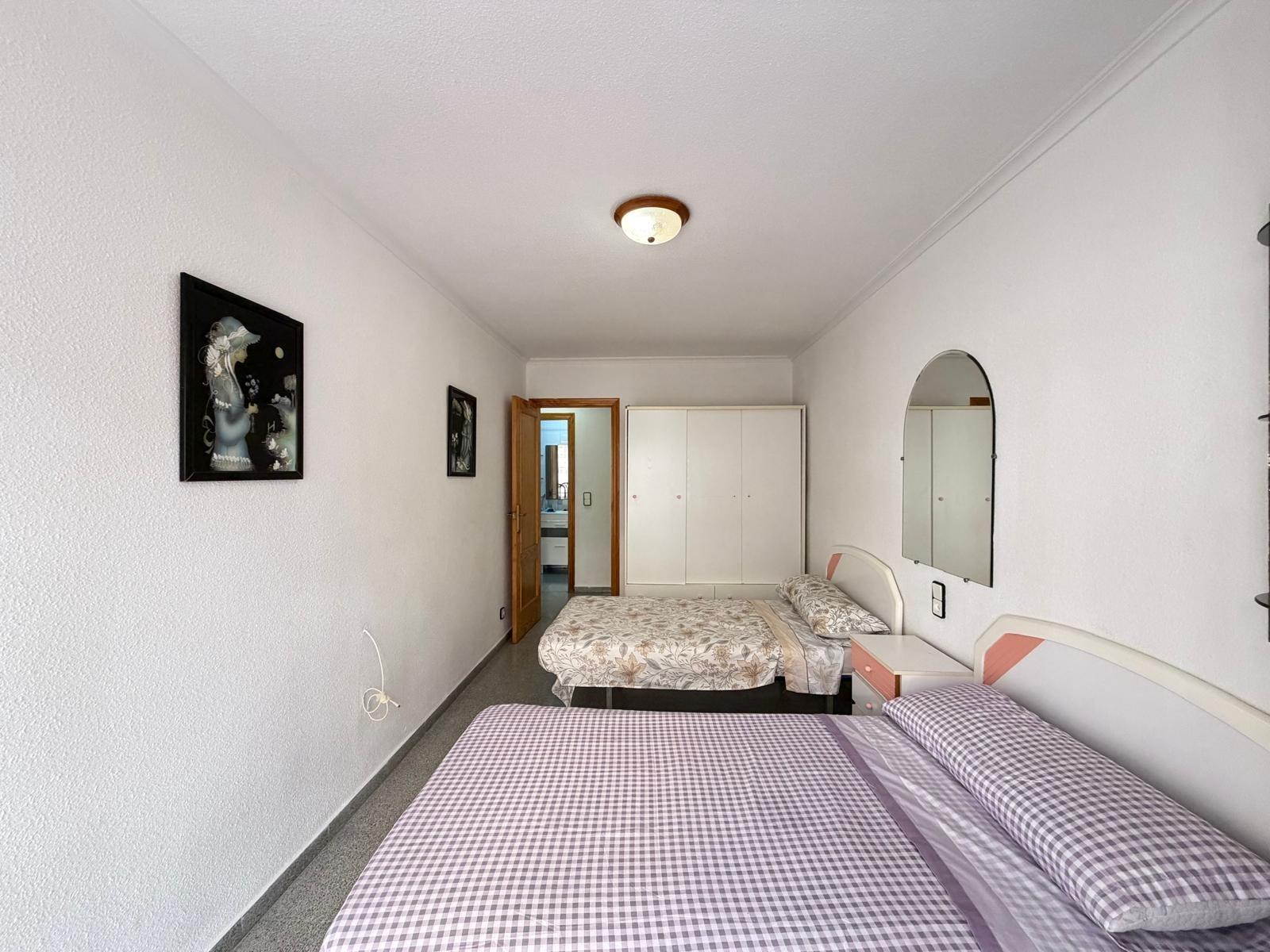 For sale - 2 Bedroom 1 Bathroom Apartment in Torrevieja - Playa Del Cura  - Alicante