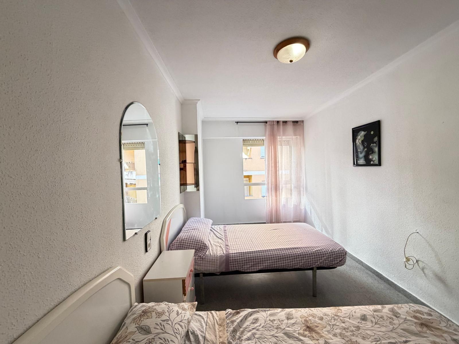 For sale - 2 Bedroom 1 Bathroom Apartment in Torrevieja - Playa Del Cura  - Alicante