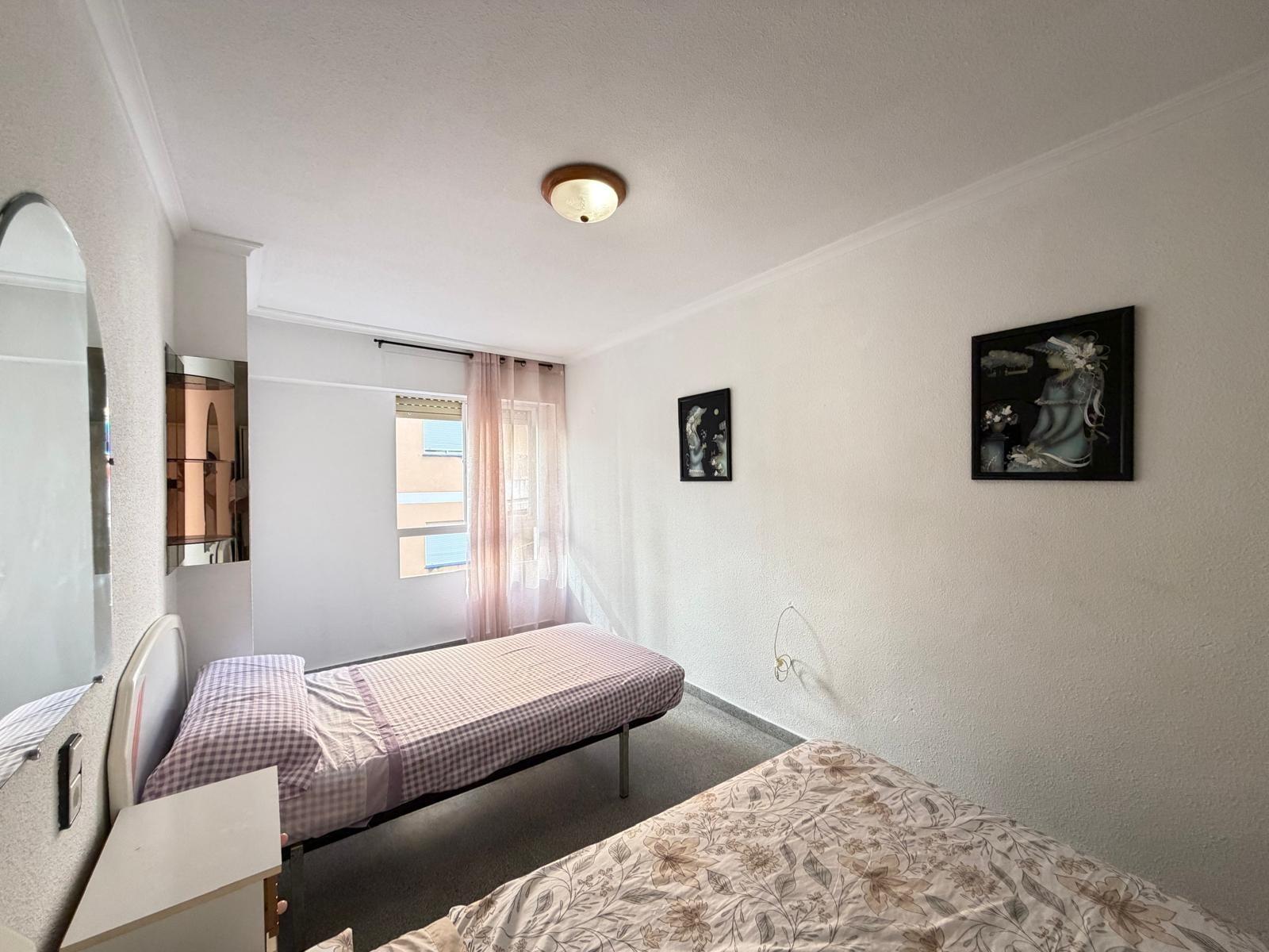 For sale - 2 Bedroom 1 Bathroom Apartment in Torrevieja - Playa Del Cura  - Alicante