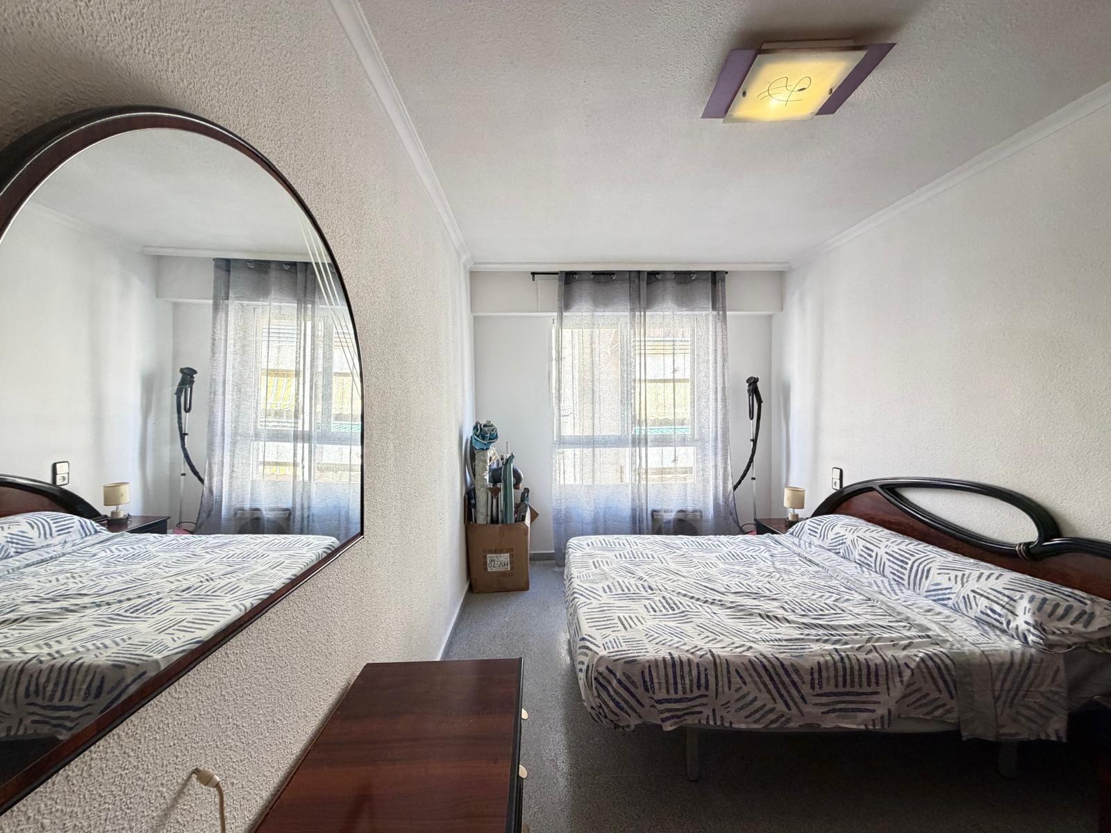 For sale - 2 Bedroom 1 Bathroom Apartment in Torrevieja - Playa Del Cura  - Alicante