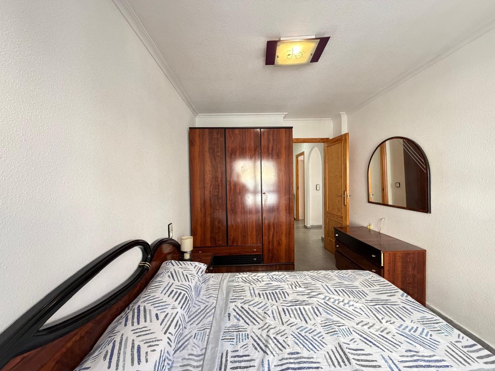 For sale - 2 Bedroom 1 Bathroom Apartment in Torrevieja - Playa Del Cura  - Alicante