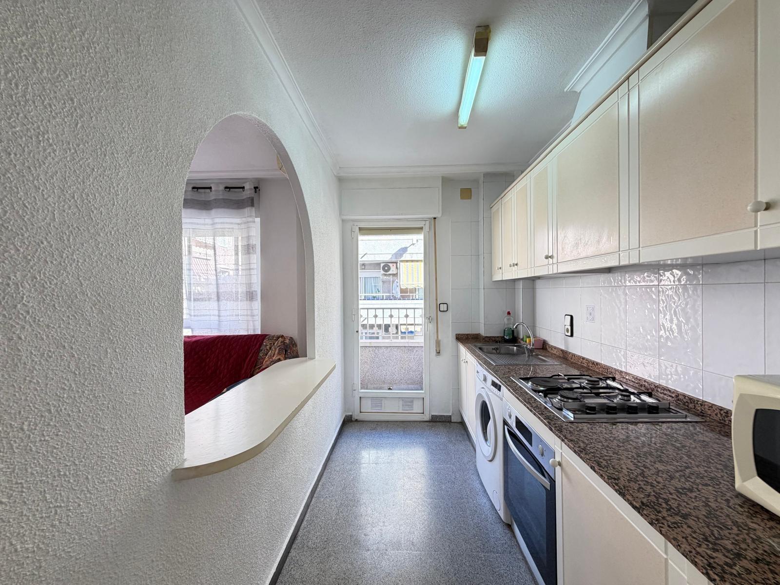 For sale - 2 Bedroom 1 Bathroom Apartment in Torrevieja - Playa Del Cura  - Alicante