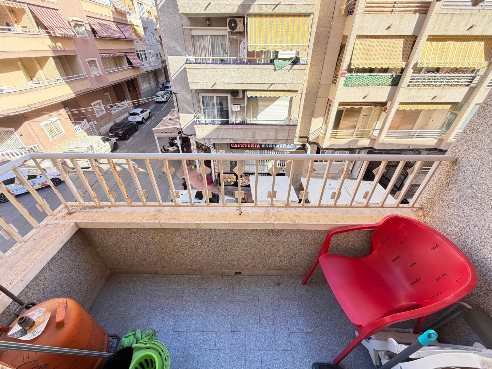 For sale - 2 Bedroom 1 Bathroom Apartment in Torrevieja - Playa Del Cura  - Alicante