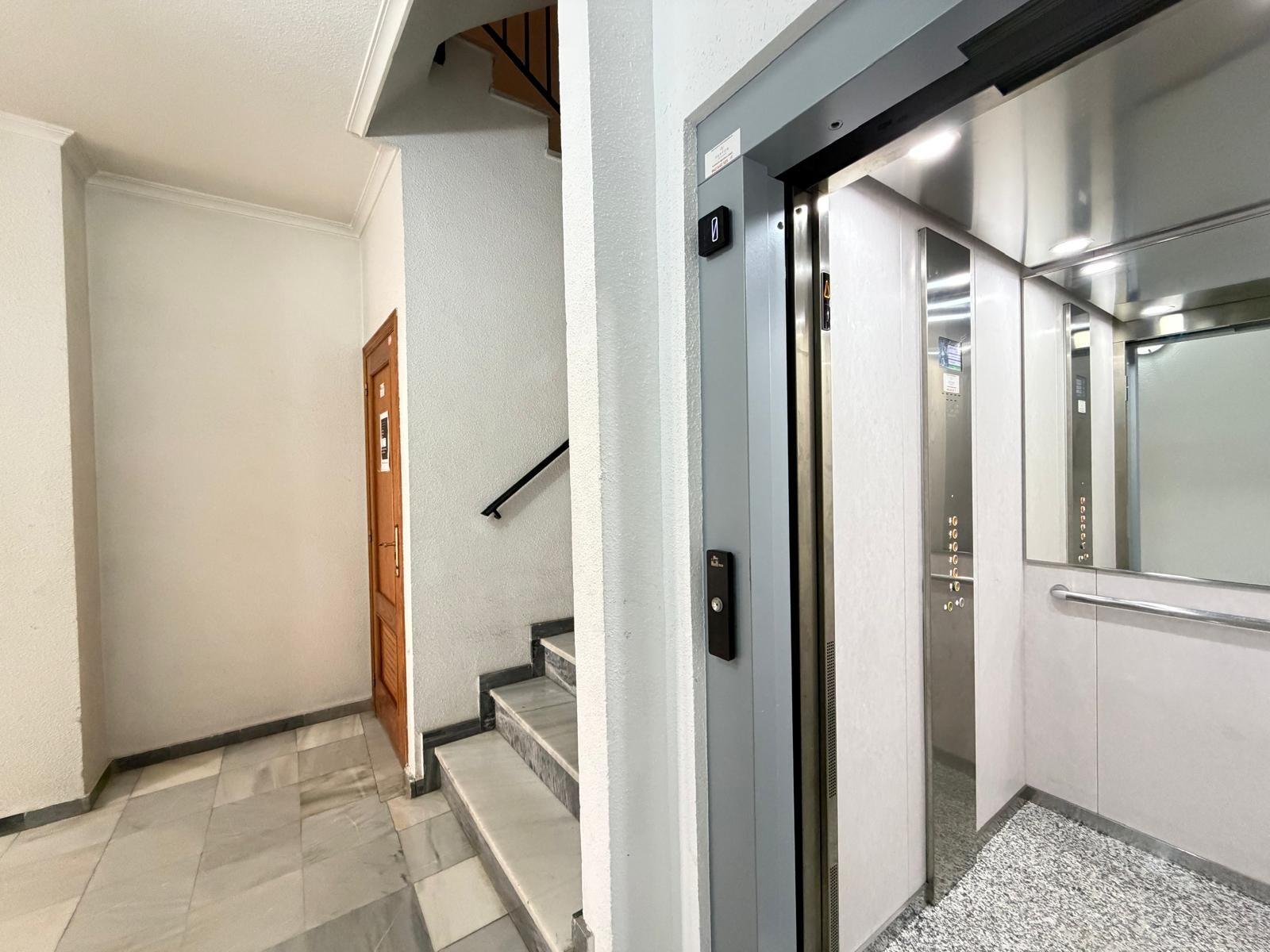 For sale - 2 Bedroom 1 Bathroom Apartment in Torrevieja - Playa Del Cura  - Alicante
