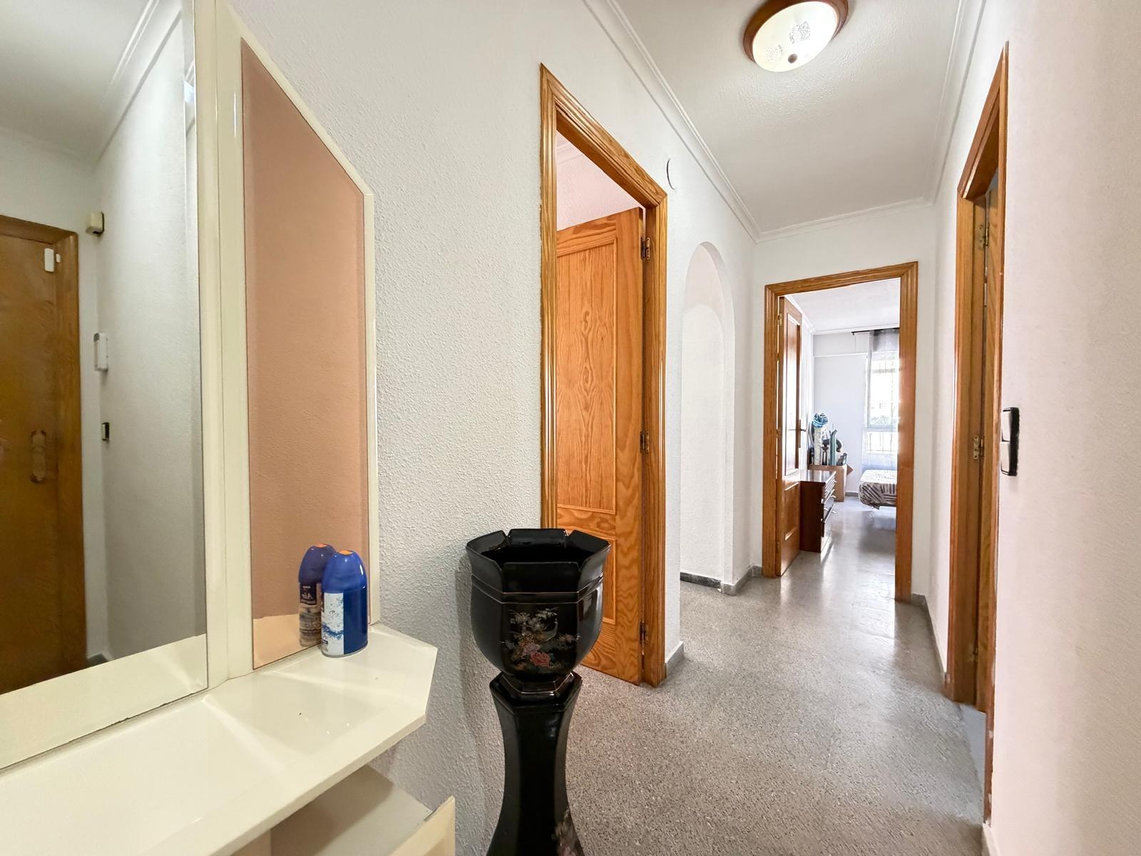For sale - 2 Bedroom 1 Bathroom Apartment in Torrevieja - Playa Del Cura  - Alicante