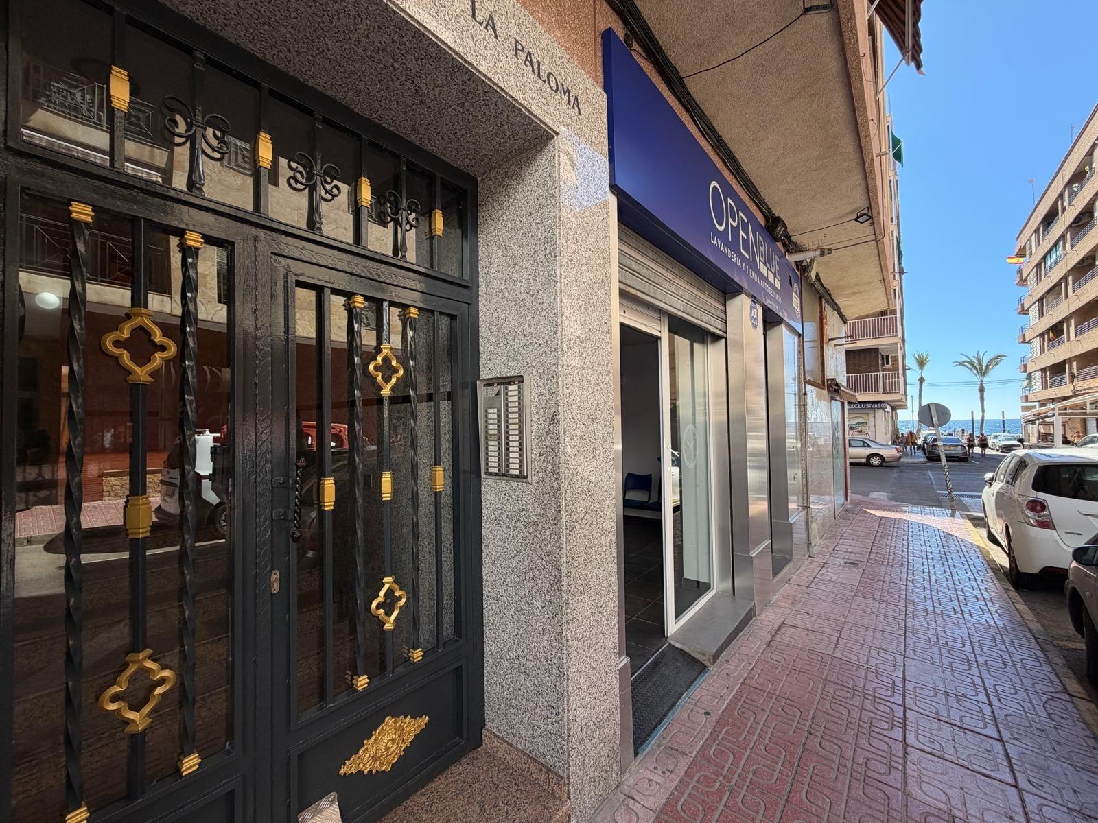 For sale - 3 Bedroom 2 Bathroom Apartment in Torrevieja - Las Piscinas Naturales  - Alicante