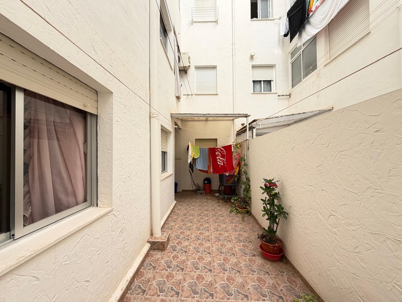 For sale - 3 Bedroom 2 Bathroom Apartment in Torrevieja - Las Piscinas Naturales  - Alicante
