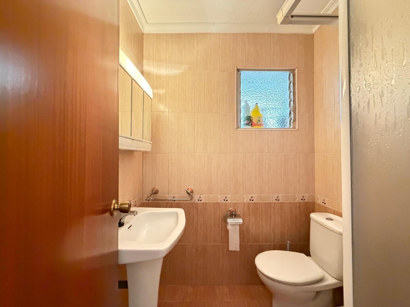 For sale - 3 Bedroom 2 Bathroom Apartment in Torrevieja - Las Piscinas Naturales  - Alicante