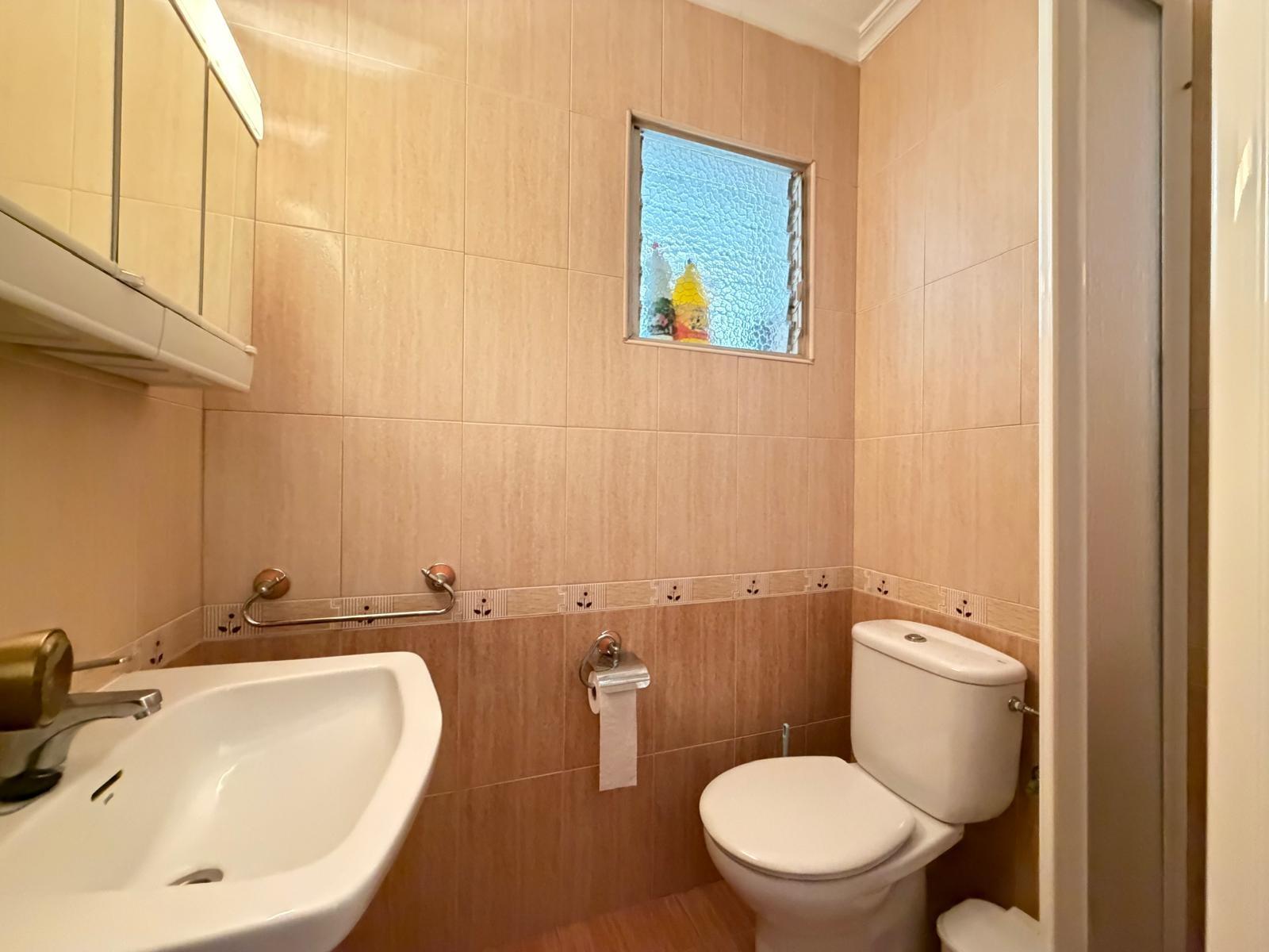For sale - 3 Bedroom 2 Bathroom Apartment in Torrevieja - Las Piscinas Naturales  - Alicante