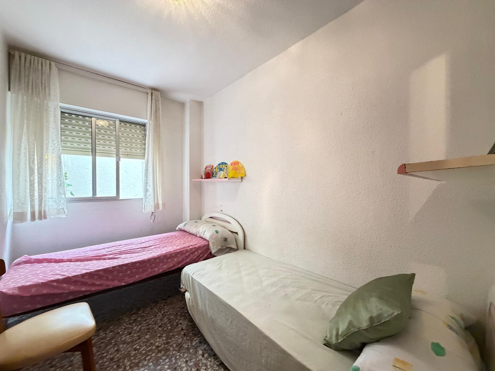 For sale - 3 Bedroom 2 Bathroom Apartment in Torrevieja - Las Piscinas Naturales  - Alicante