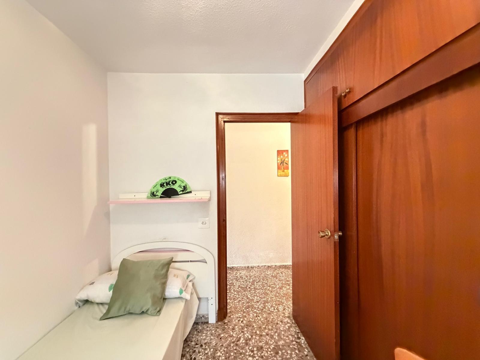 For sale - 3 Bedroom 2 Bathroom Apartment in Torrevieja - Las Piscinas Naturales  - Alicante