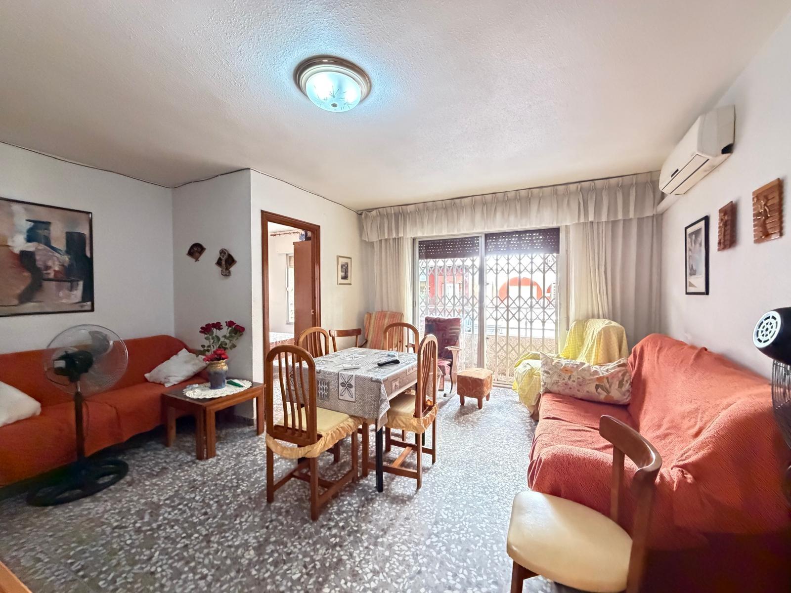 For sale - 3 Bedroom 2 Bathroom Apartment in Torrevieja - Las Piscinas Naturales  - Alicante