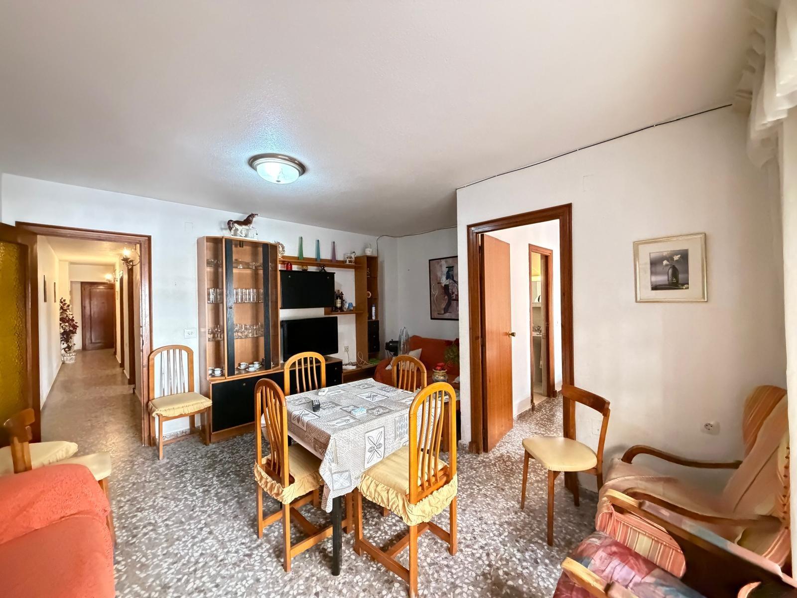 For sale - 3 Bedroom 2 Bathroom Apartment in Torrevieja - Las Piscinas Naturales  - Alicante