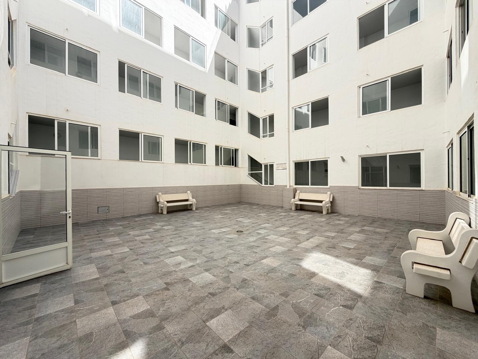 For sale - 3 Bedroom 2 Bathroom Apartment in Torrevieja - Las Piscinas Naturales  - Alicante