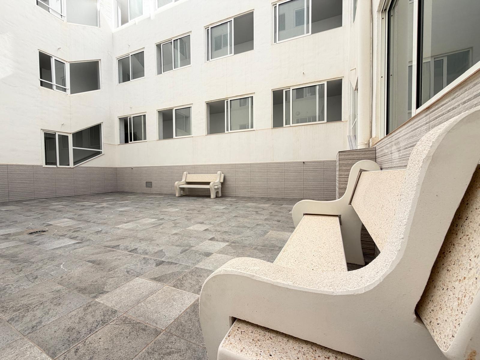 For sale - 3 Bedroom 2 Bathroom Apartment in Torrevieja - Las Piscinas Naturales  - Alicante