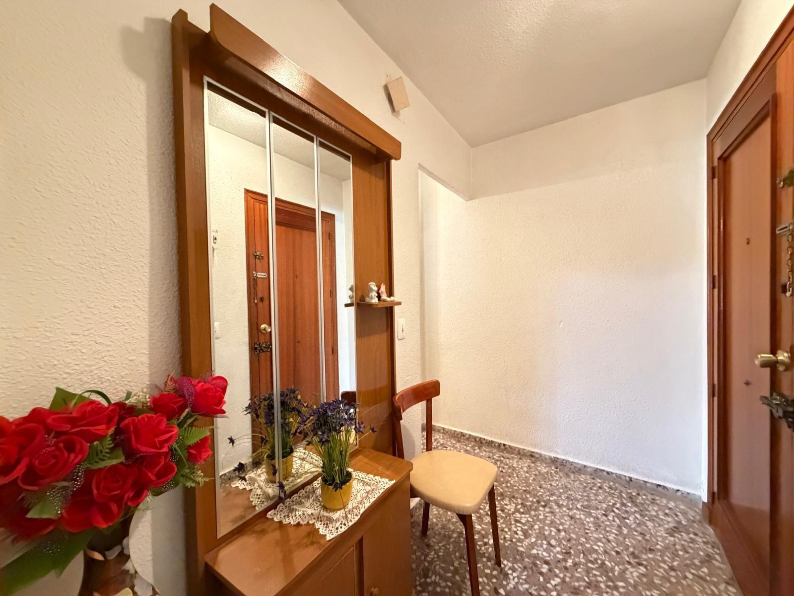 For sale - 3 Bedroom 2 Bathroom Apartment in Torrevieja - Las Piscinas Naturales  - Alicante