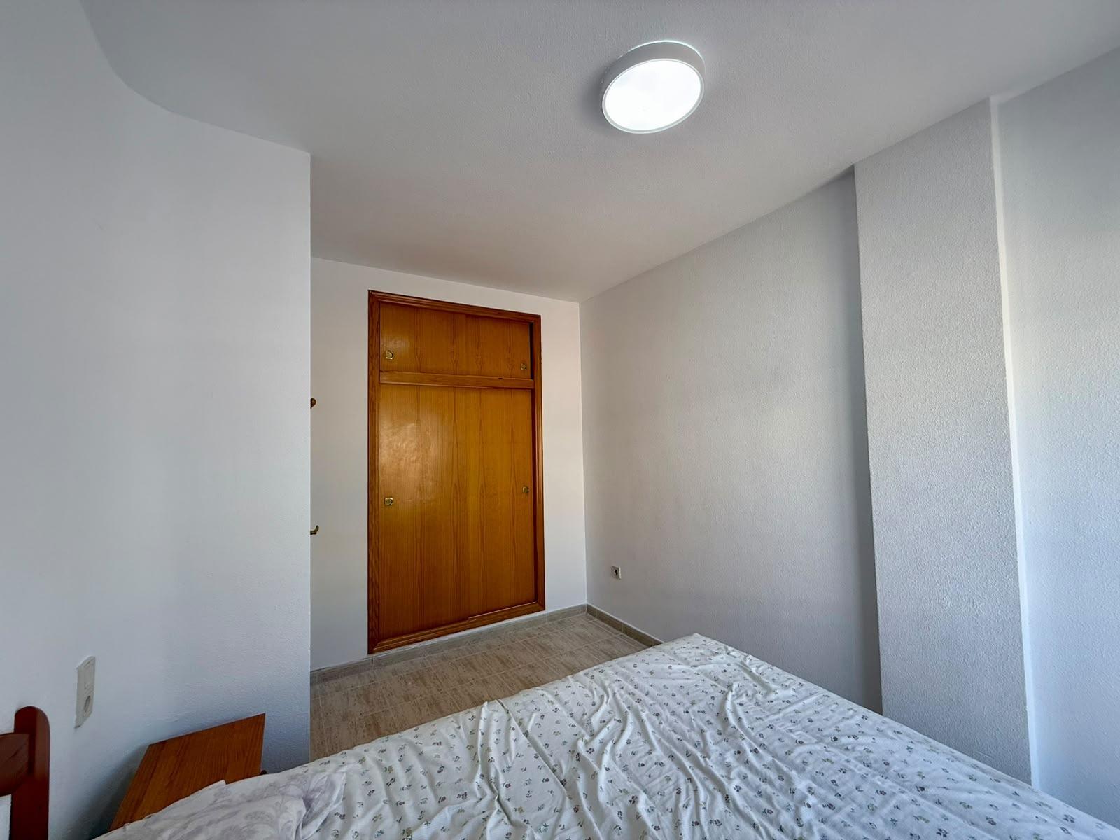 For sale - 2 Bedroom 1 Bathroom Apartment in Torrevieja - Playa De Los Locos  - Alicante