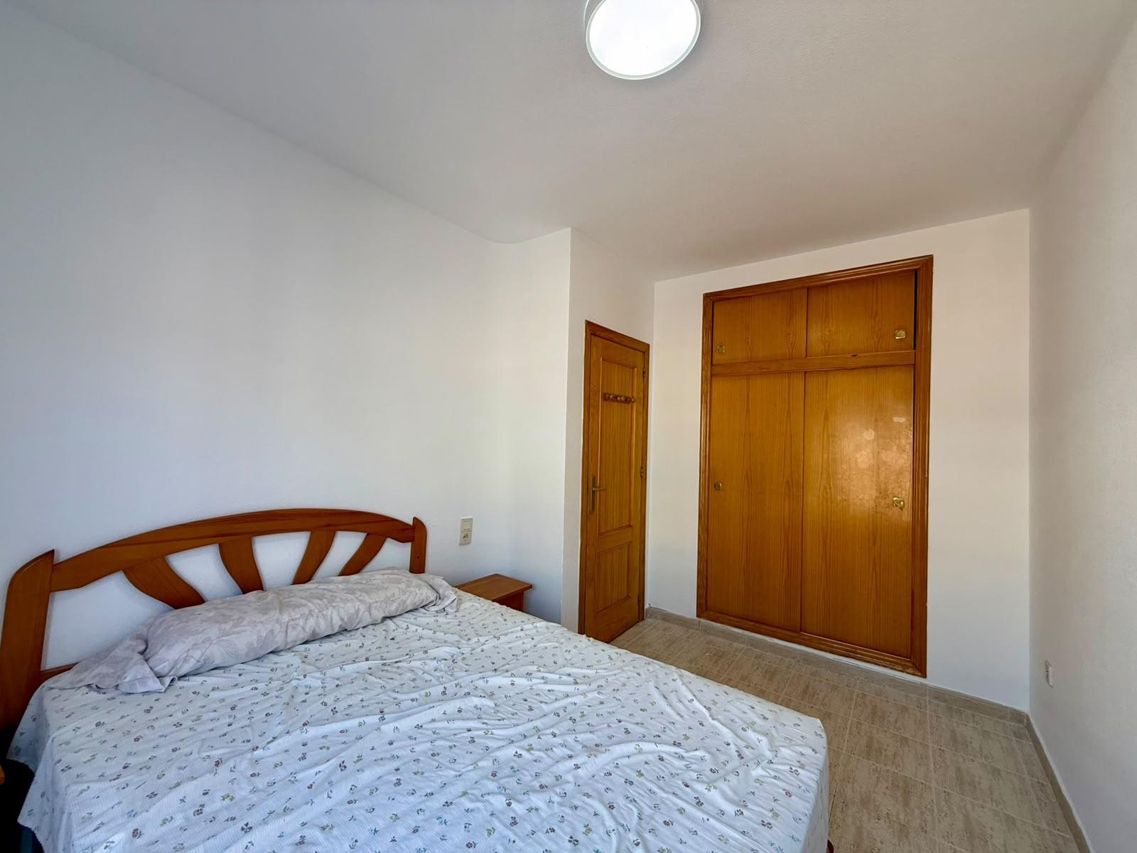For sale - 2 Bedroom 1 Bathroom Apartment in Torrevieja - Playa De Los Locos  - Alicante