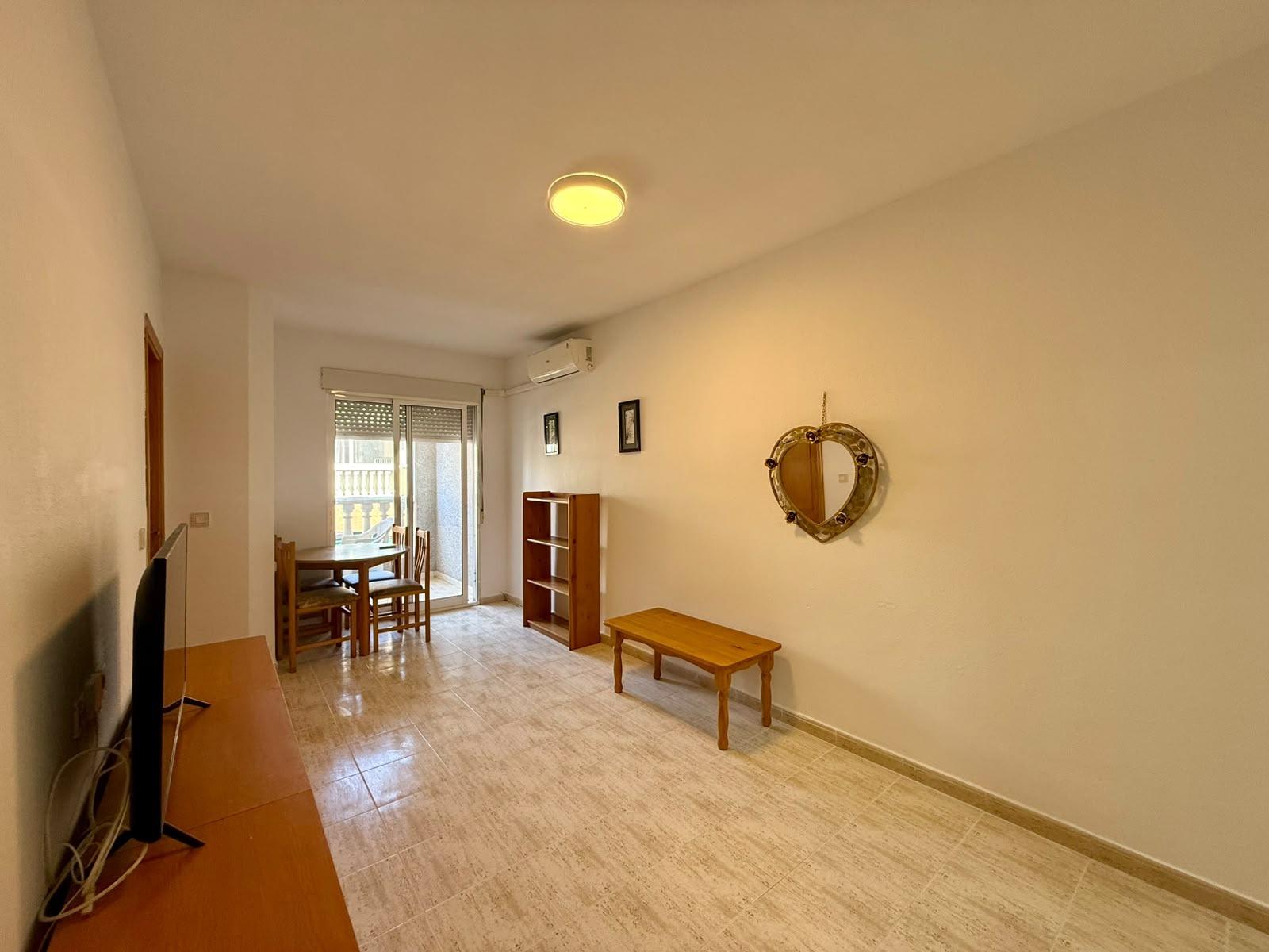 For sale - 2 Bedroom 1 Bathroom Apartment in Torrevieja - Playa De Los Locos  - Alicante