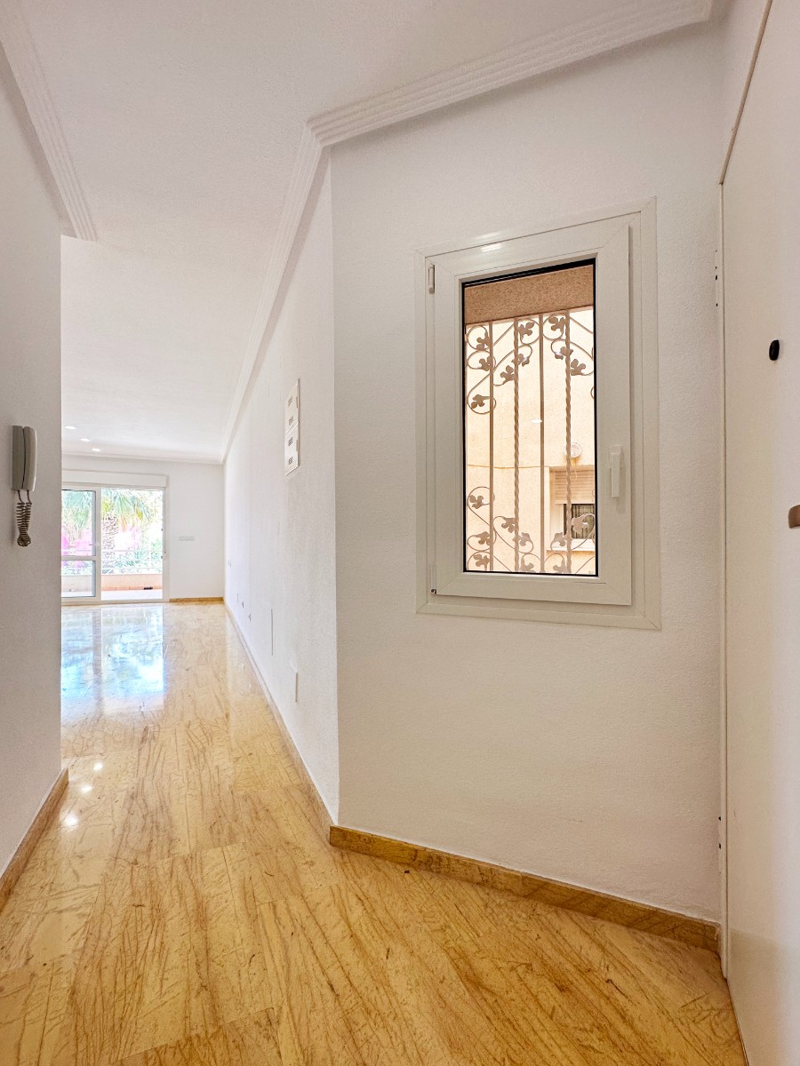 For sale - 2 Bedroom 1 Bathroom Apartment in Orihuela Costa - Costa Blanca  - Alicante