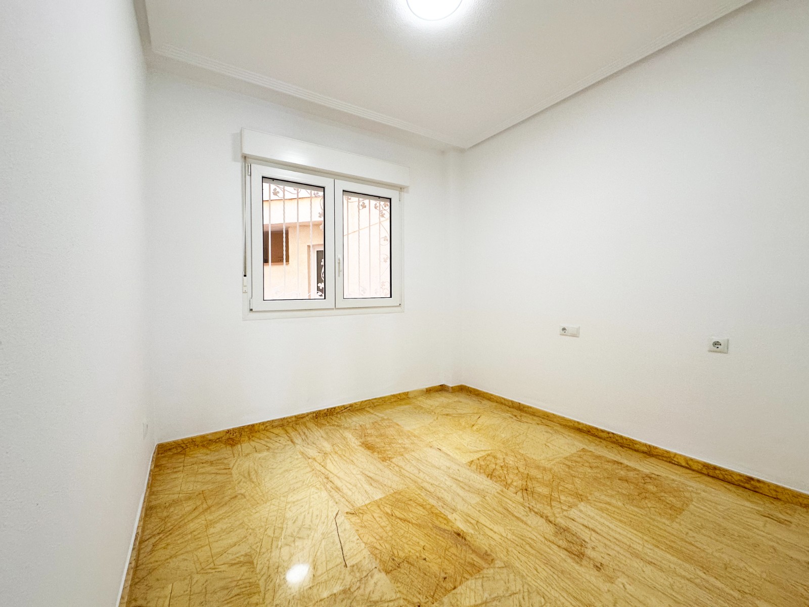 For sale - 2 Bedroom 1 Bathroom Apartment in Orihuela Costa - Costa Blanca  - Alicante